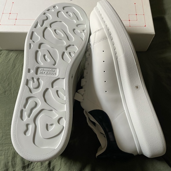 Alexander McQueen white and blue sneakers - Picture 4 of 9